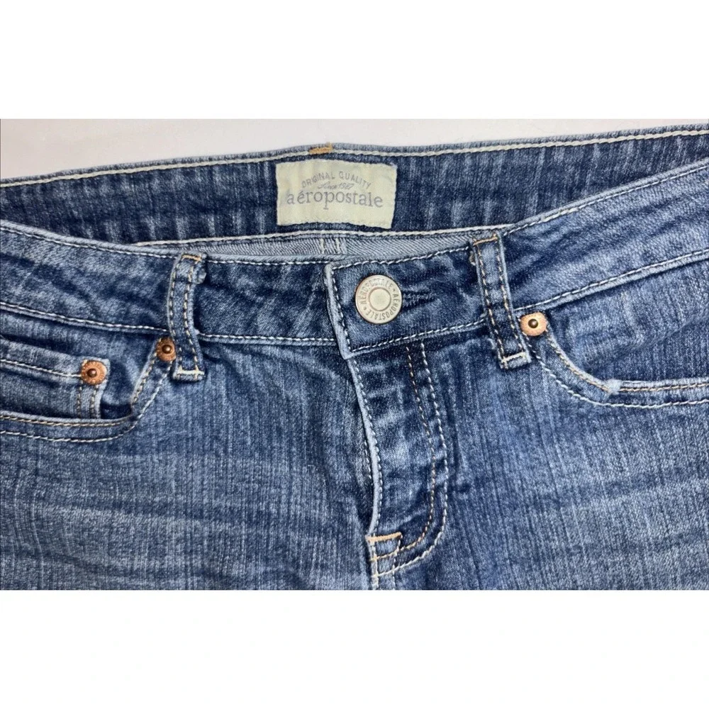 Aeropostale Women's Bermuda Shorts Blue Denim size 5/6 Embroidered pockets